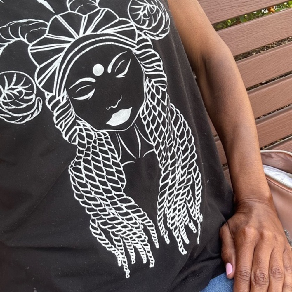 Wmns sleeveless black Aries logo tshirt (z scales) cotton-poly blend, worn.